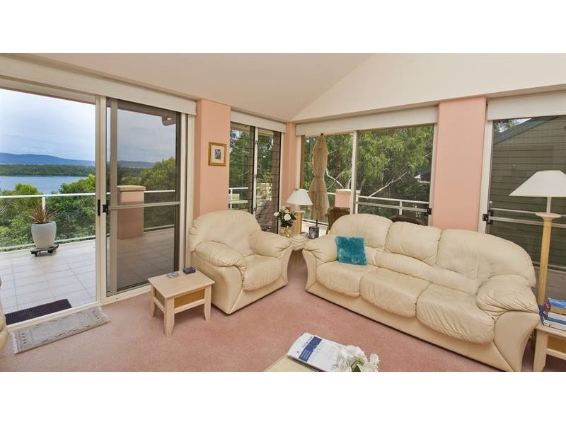 65 Green Point Dr, Green Point NSW 2428