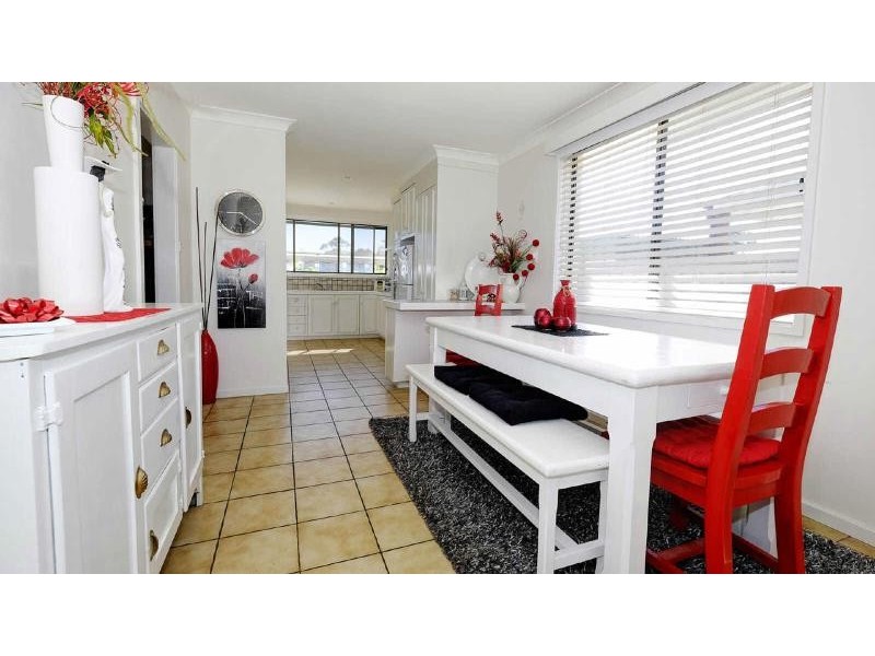 8 Roebuck Key, Forster NSW 2428