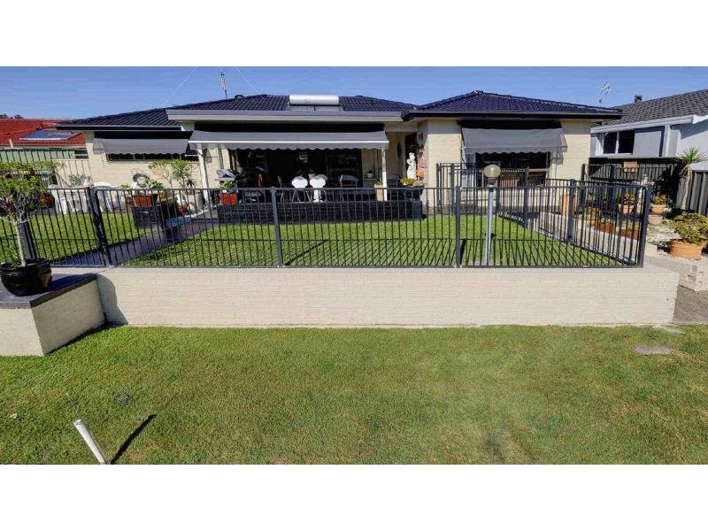 8 Roebuck Key, Forster NSW 2428