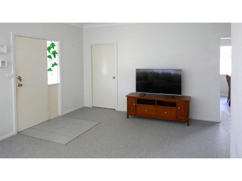 80  Bent St, Tuncurry NSW 2428