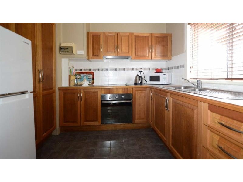 2/20  Helen St, Forster NSW 2428