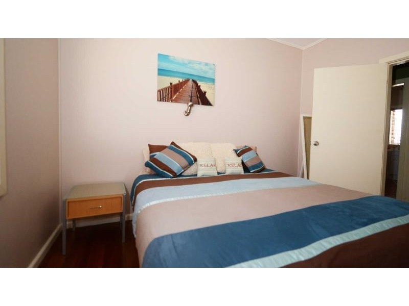 2/20  Helen St, Forster NSW 2428