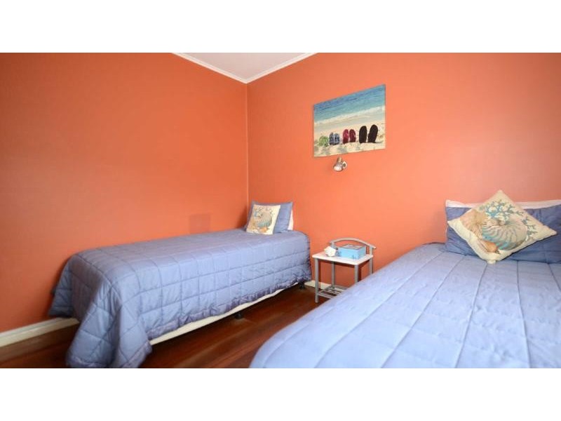 2/20  Helen St, Forster NSW 2428