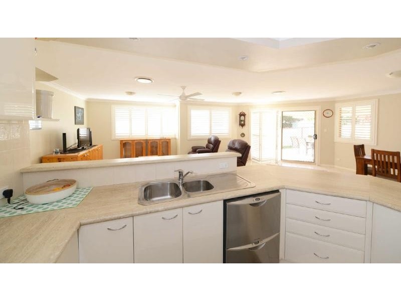 16  Akala Ave, Forster NSW 2428