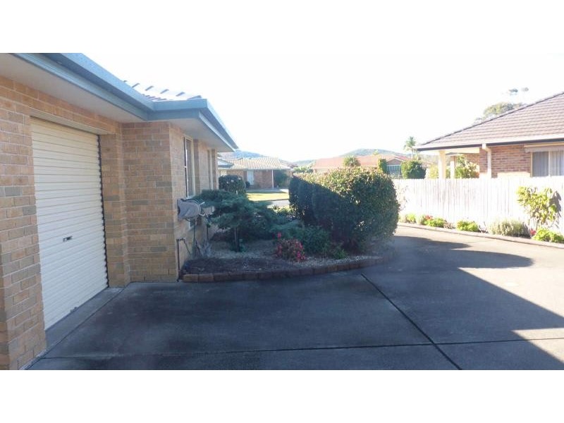 1/8  Mayfair Pl, Forster NSW 2428