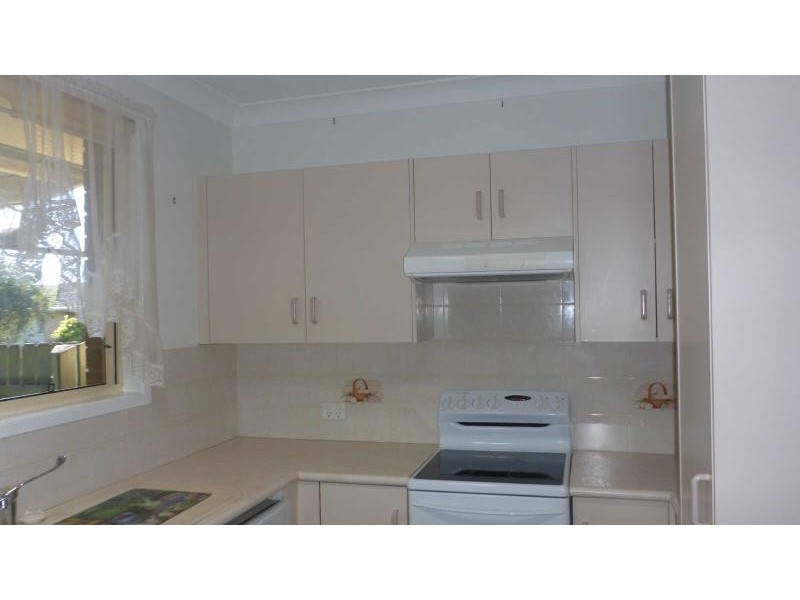 1/8  Mayfair Pl, Forster NSW 2428