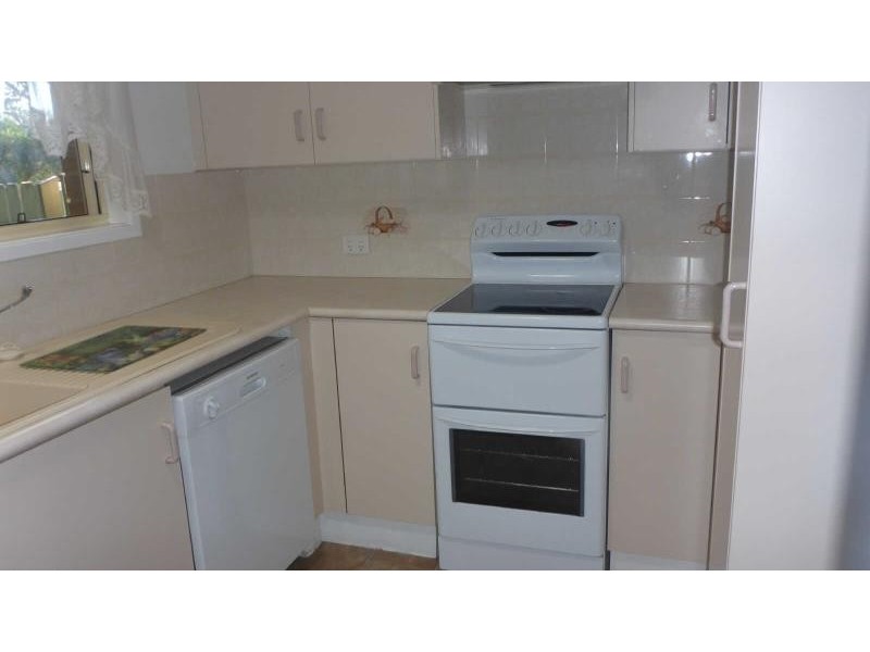 1/8  Mayfair Pl, Forster NSW 2428