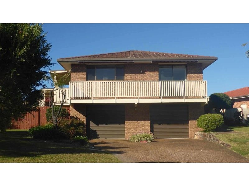 17  Bundacree Pl, Forster NSW 2428