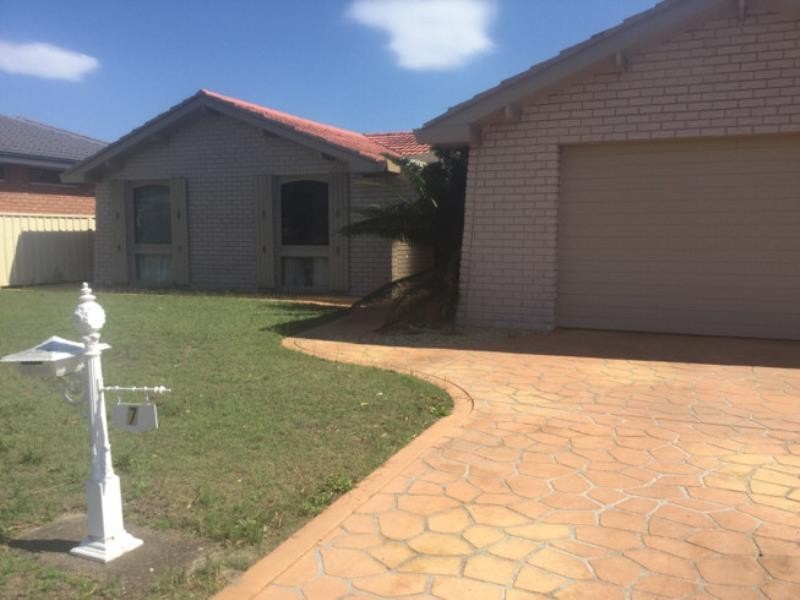 7  Elouera Cres, Forster NSW 2428