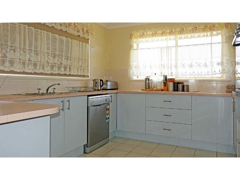 1/10  Oasis Pde, Tuncurry NSW 2428