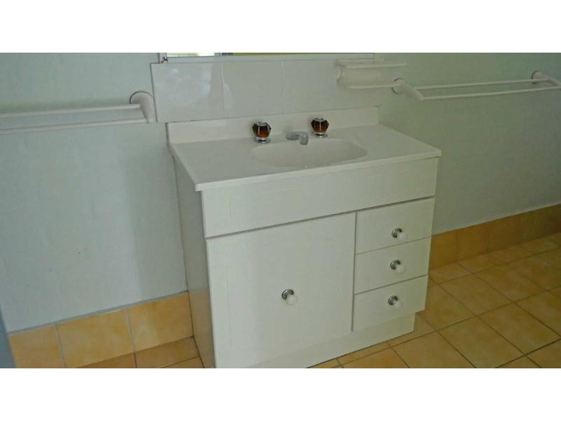 4 Burrawong Pl, Forster NSW 2428