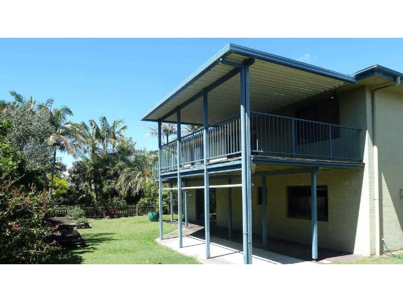 4 Burrawong Pl, Forster NSW 2428