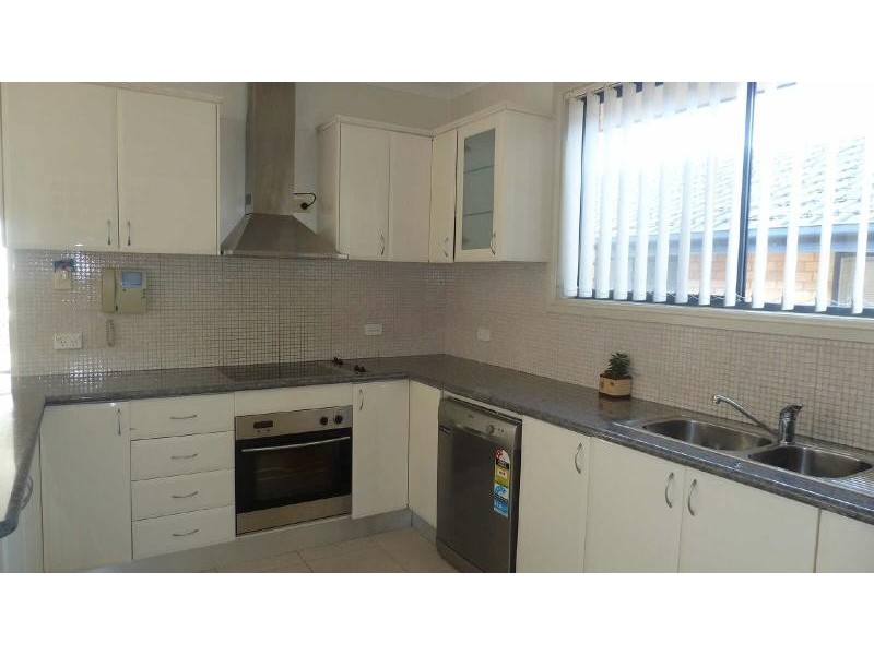 2/27  Sapphire Pde, Diamond Beach NSW 2430
