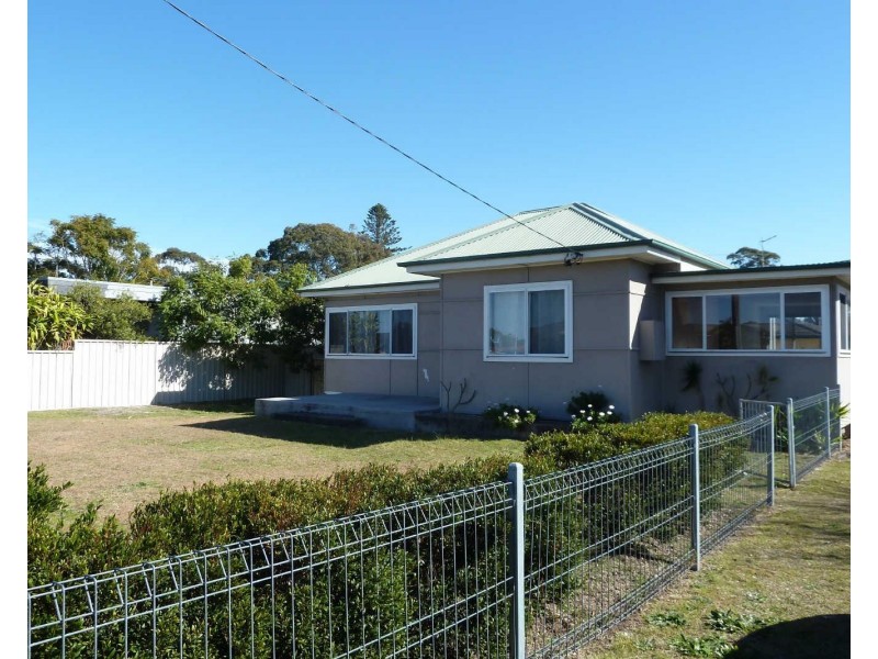 23 The Lakes Way, Forster NSW 2428