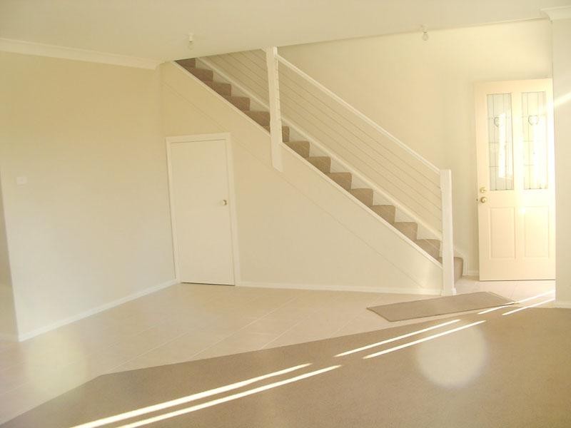 4/28 Churchill Cct, Hamilton South NSW 2303