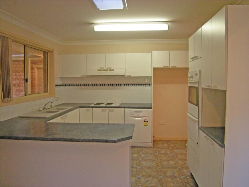 98 Tennent Rd, Mount Hutton NSW 2290