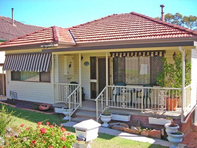 3 Norman  St, Waratah West NSW 2298