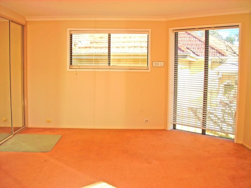10 Moore  St, Toronto NSW 2283