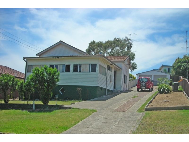 15 Raymond  St, Speers Point NSW 2284