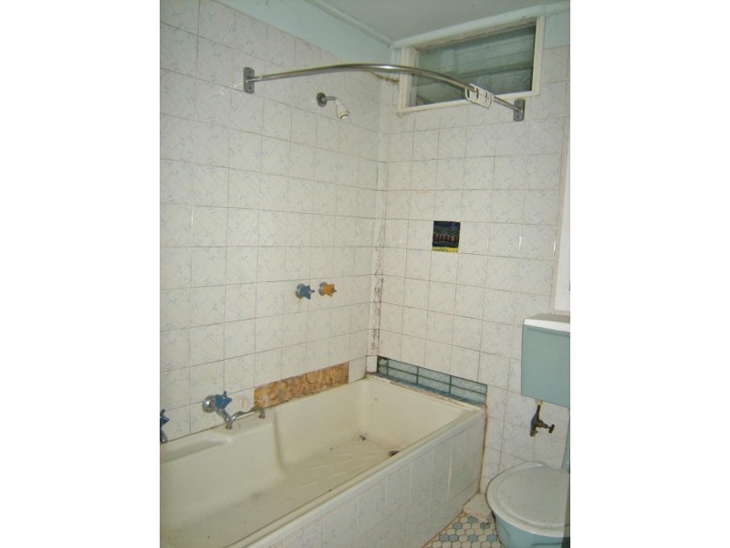 7 Kirkdale Rd, Kotara South NSW 2289