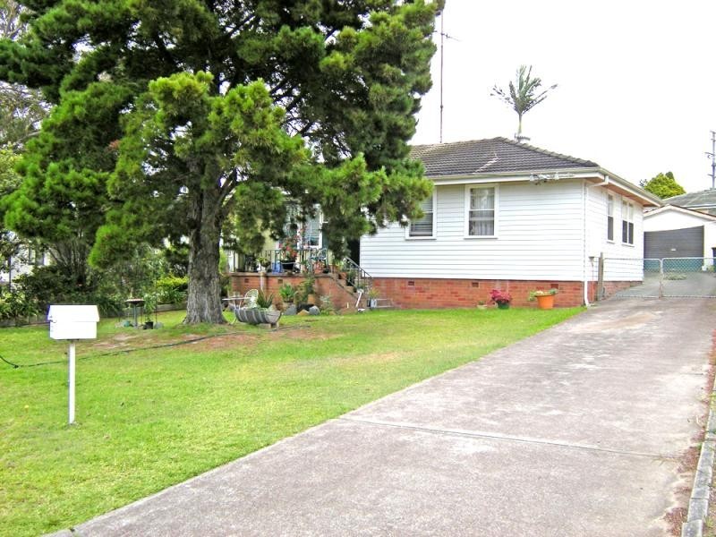 13 Mallee St, Gateshead NSW 2290