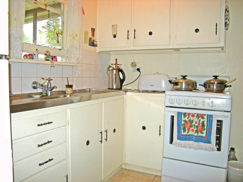 13 Mallee St, Gateshead NSW 2290