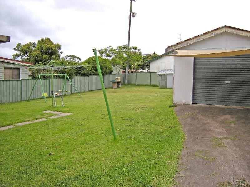 13 Mallee St, Gateshead NSW 2290