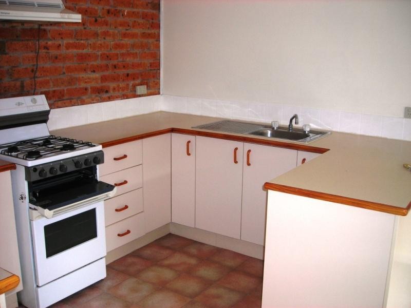 1/11 Jergi Cl, Charlestown NSW 2290