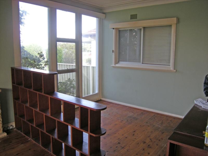 716 Pacific  Hwy, Belmont South NSW 2280