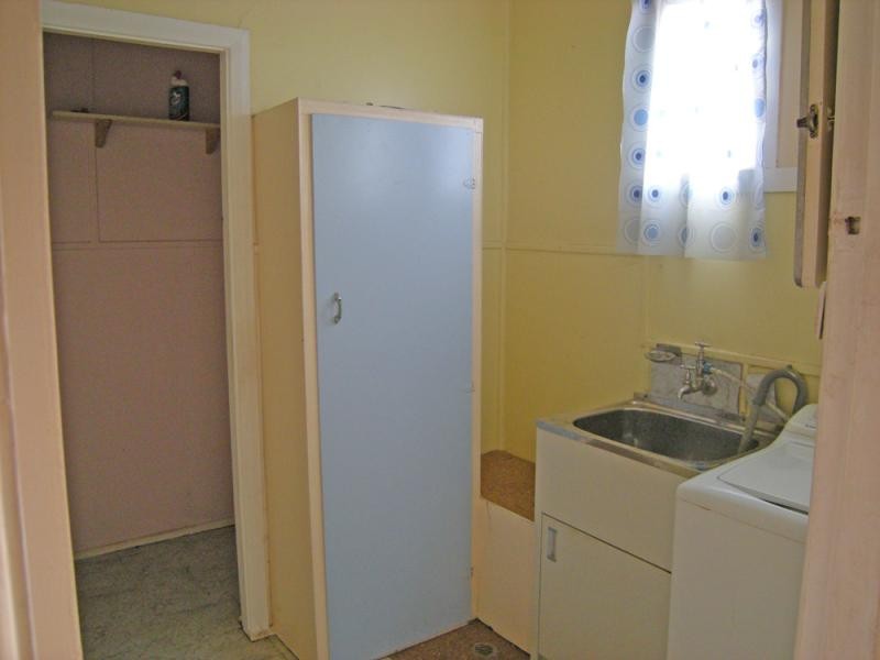 716 Pacific  Hwy, Belmont South NSW 2280