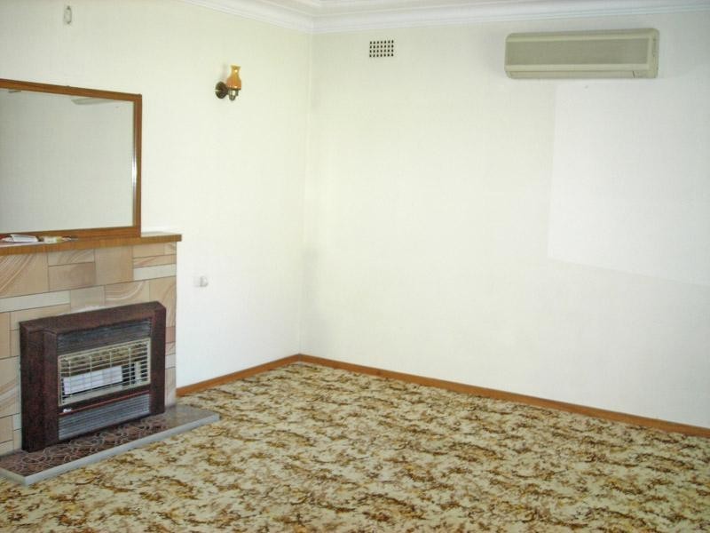 3 Norman St, Waratah West NSW 2298
