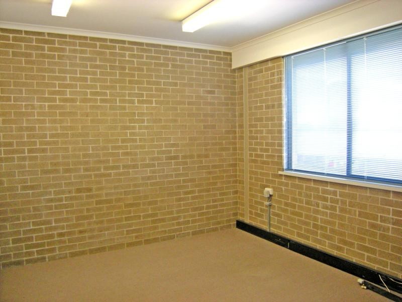 34 Macquarie St, Belmont NSW 2280
