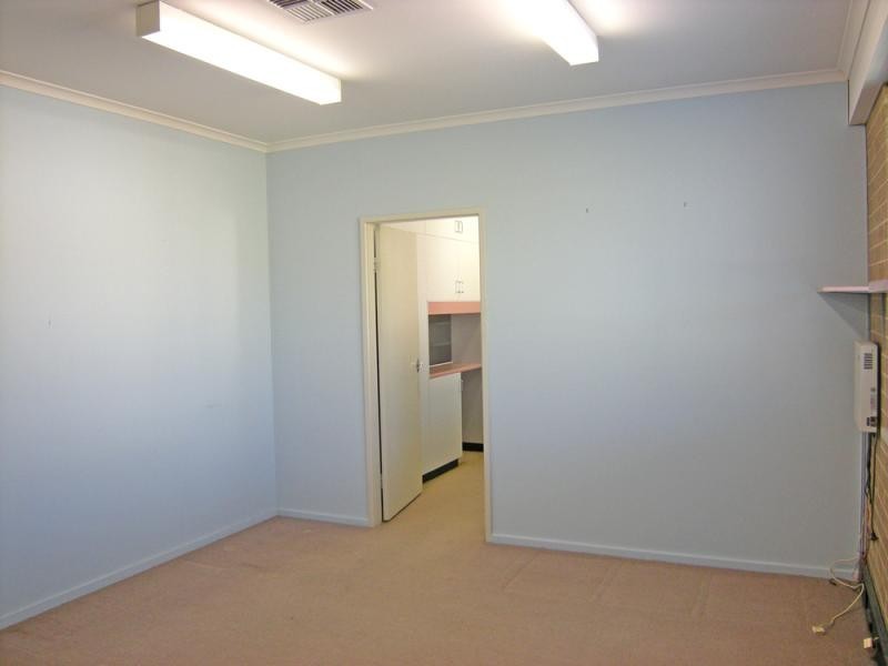 34 Macquarie St, Belmont NSW 2280