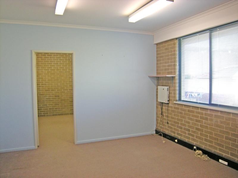 34 Macquarie St, Belmont NSW 2280