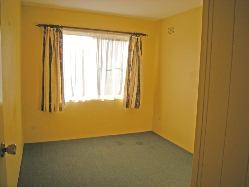 2/65 Nesca Pde, The Hill NSW 2300