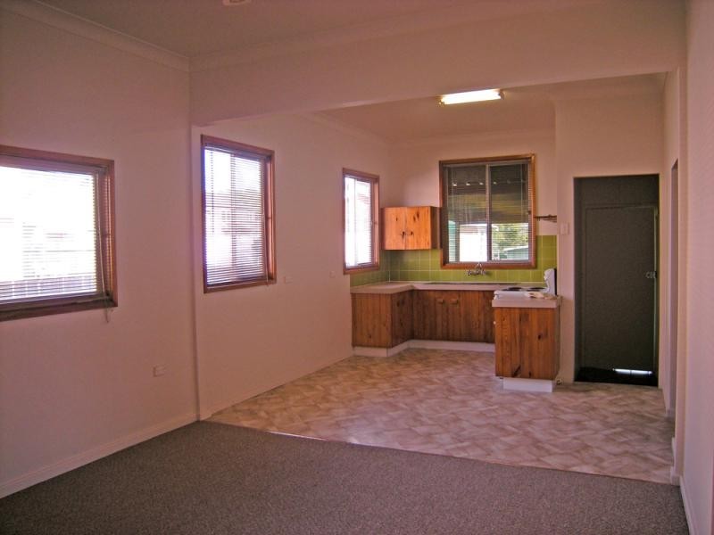 6 Park  St, Charlestown NSW 2290