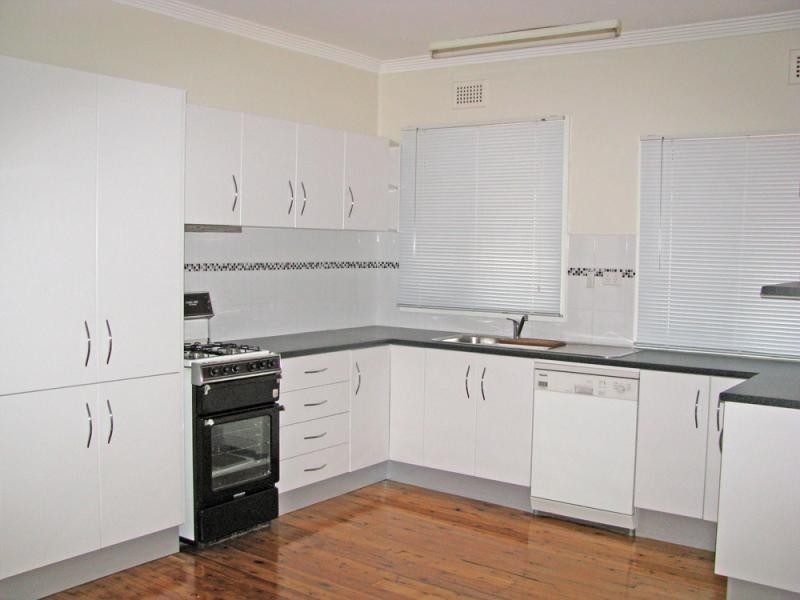 15 O’Brien St, Gateshead NSW 2290