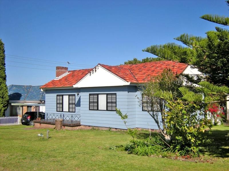 33 Bardia Rd, Shortland NSW 2307