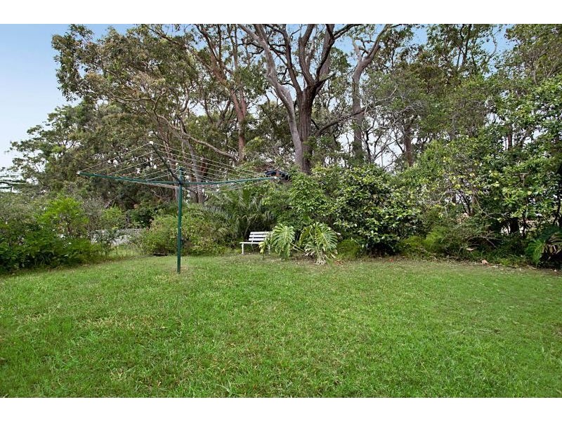 11 Ambrose St, Carey Bay NSW 2283