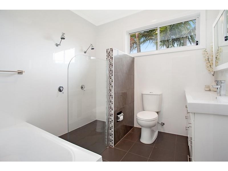 43 Rodway Pde, Kotara NSW 2289