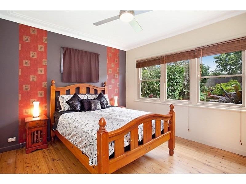43 Rodway Pde, Kotara NSW 2289