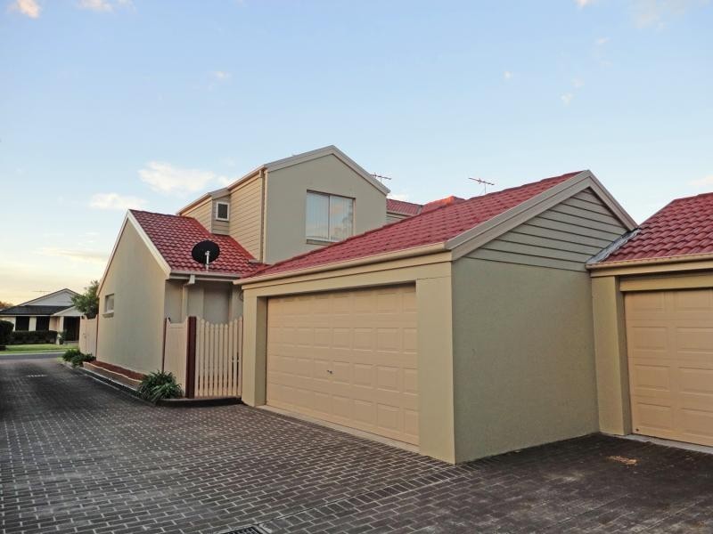 1/28 Churchill Cct, Hamilton NSW 2303