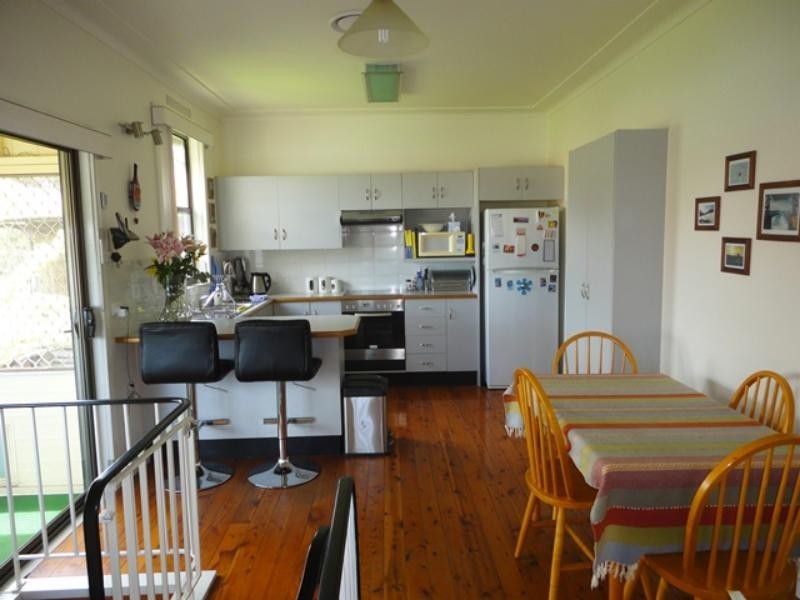 4 Anne  Ave, Glendale NSW 2285