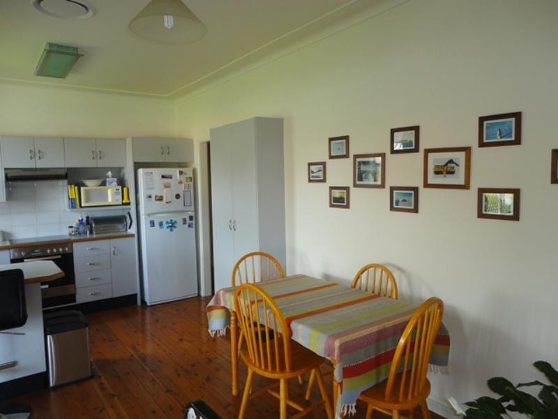 4 Anne  Ave, Glendale NSW 2285