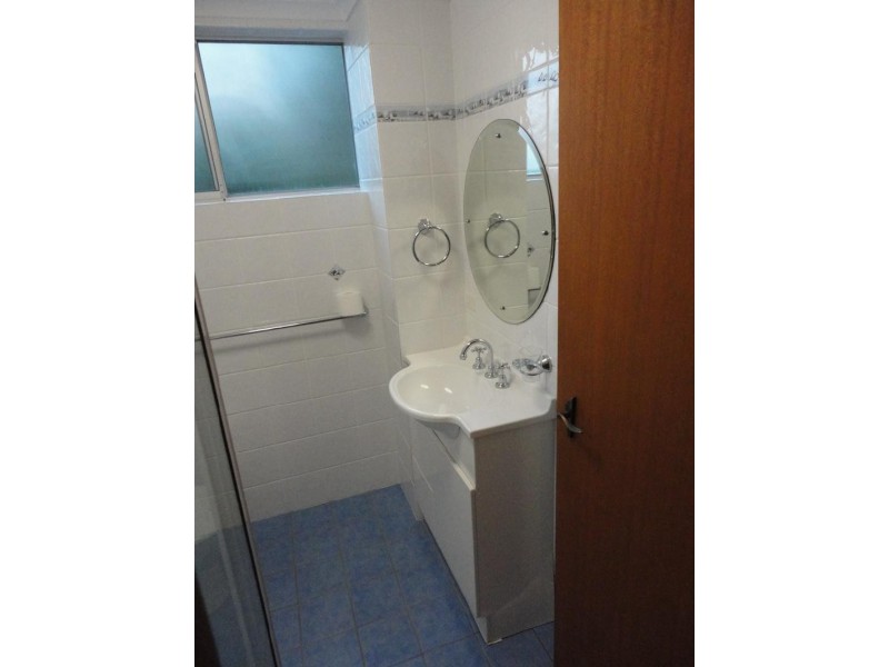 1 Haig  St, Belmont NSW 2280