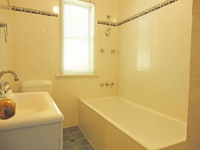 45 Hickory Rd, Gateshead NSW 2290