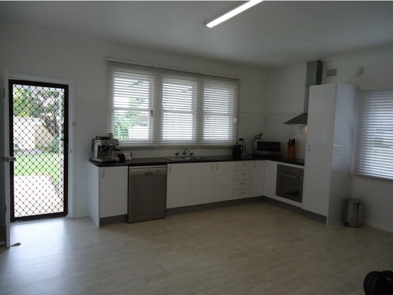 14  Bourke  St, Adamstown NSW 2289