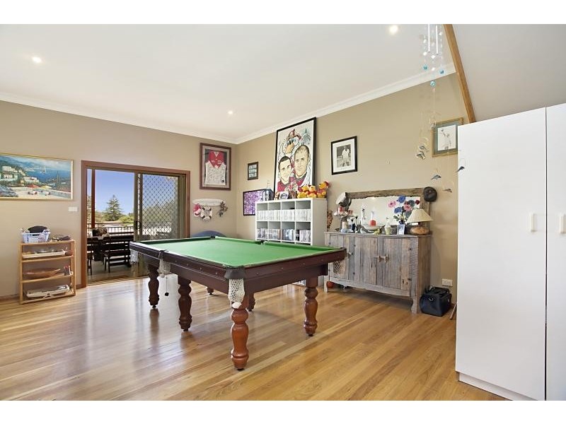 30 Cowlishaw  St, Redhead NSW 2290