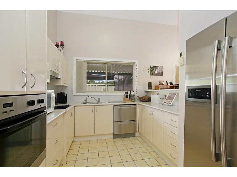 29 Phoenix Dr, Warners Bay NSW 2282