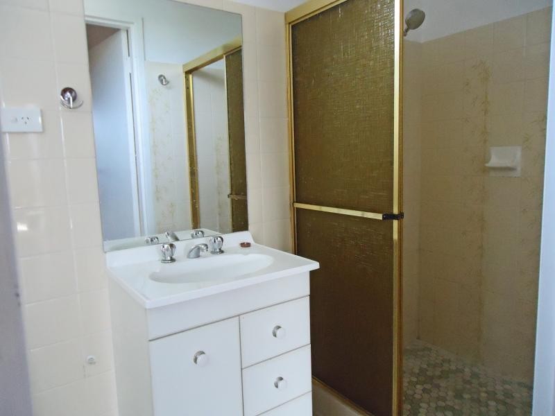 2/22 Chippindall  St, Speers Point NSW 2284